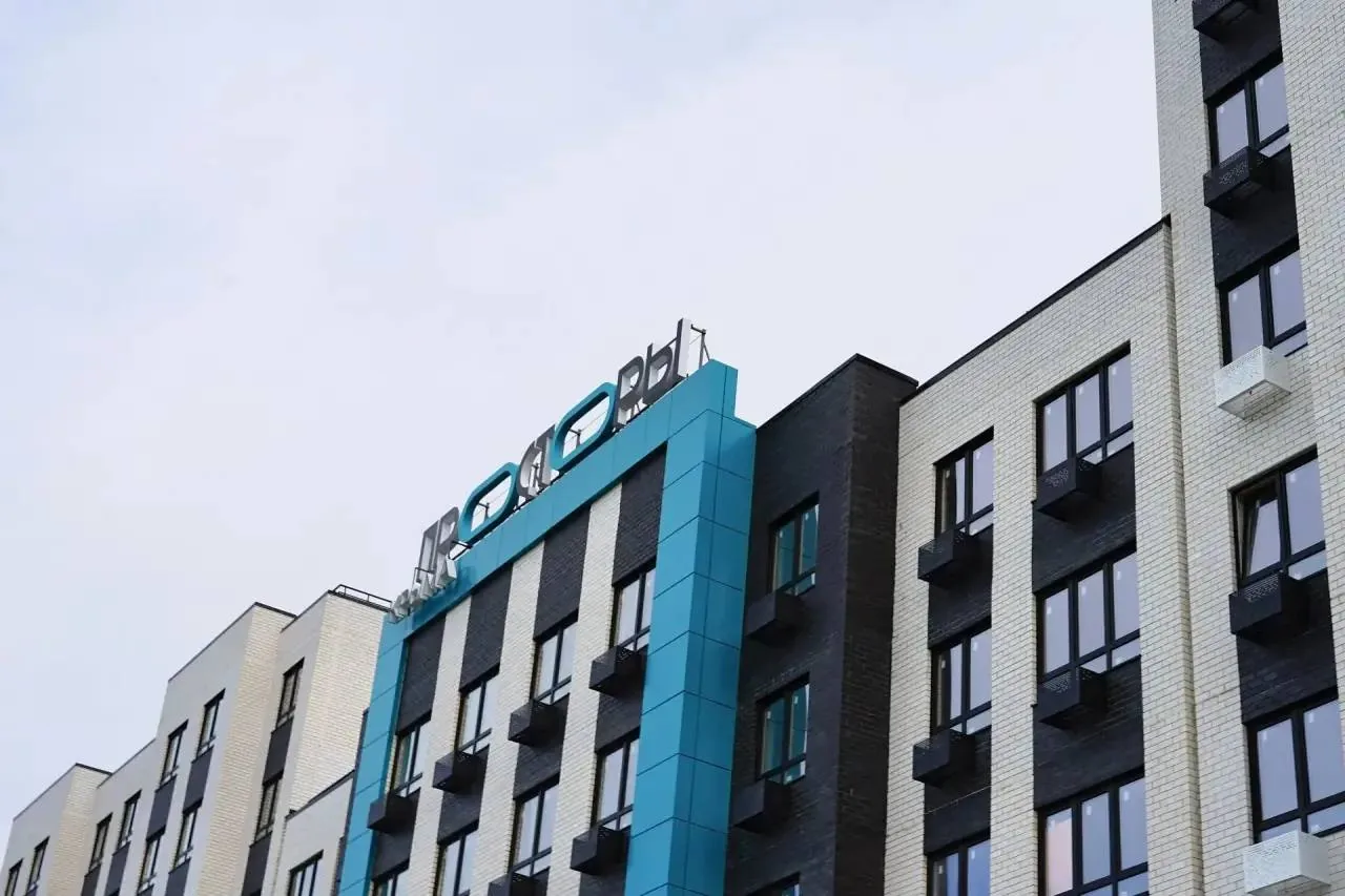 Современный многоквартирный дом жилого квартала «Просторы Крыма